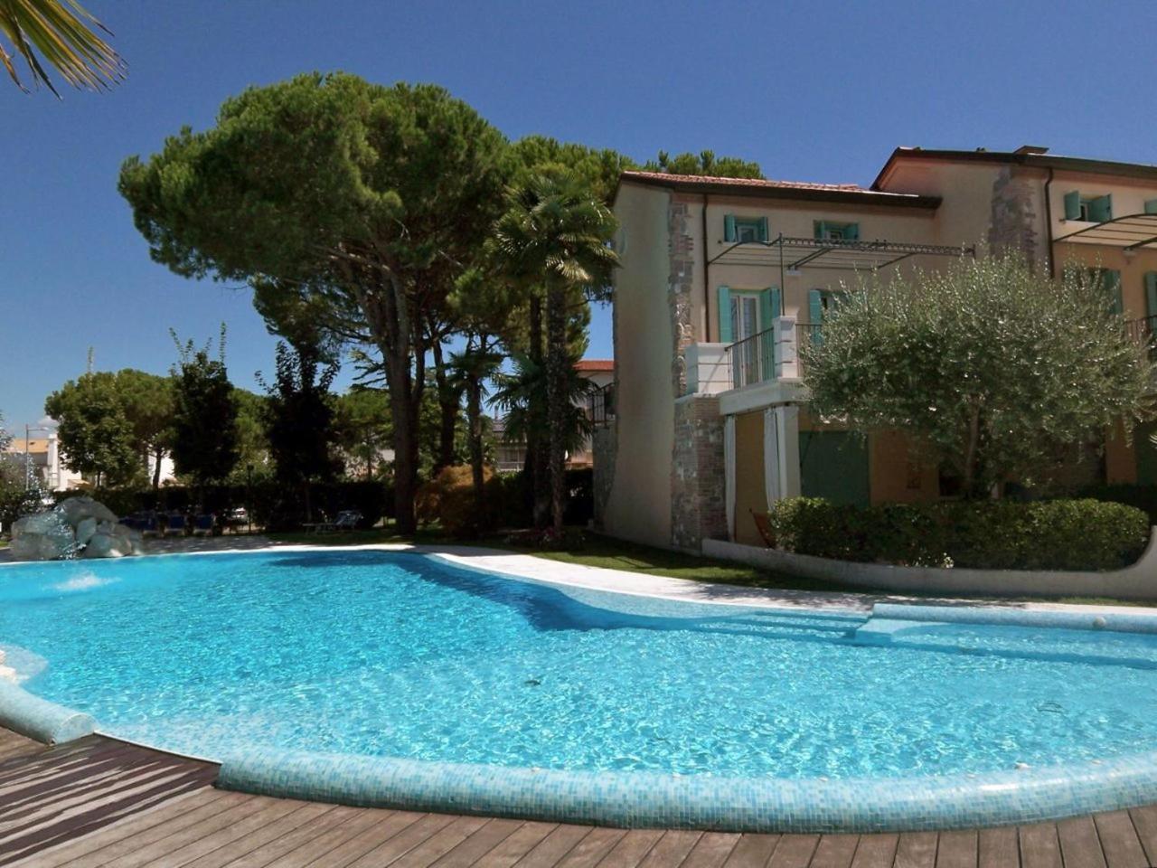 Liro Apartments Lido di Jesolo Exteriör bild