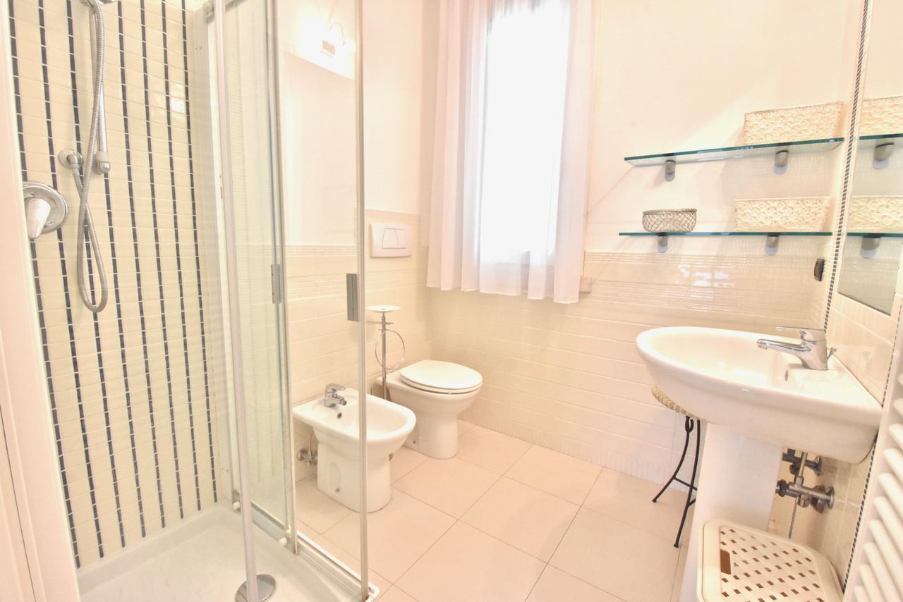 Liro Apartments Lido di Jesolo Exteriör bild